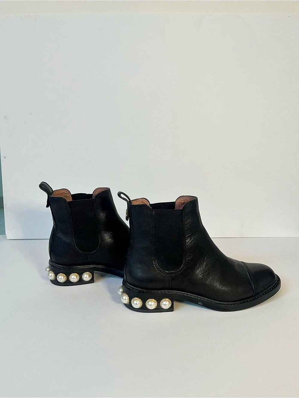 Louise et Cie Vinn Pearl Chelsea Boot Black Ankle Boots